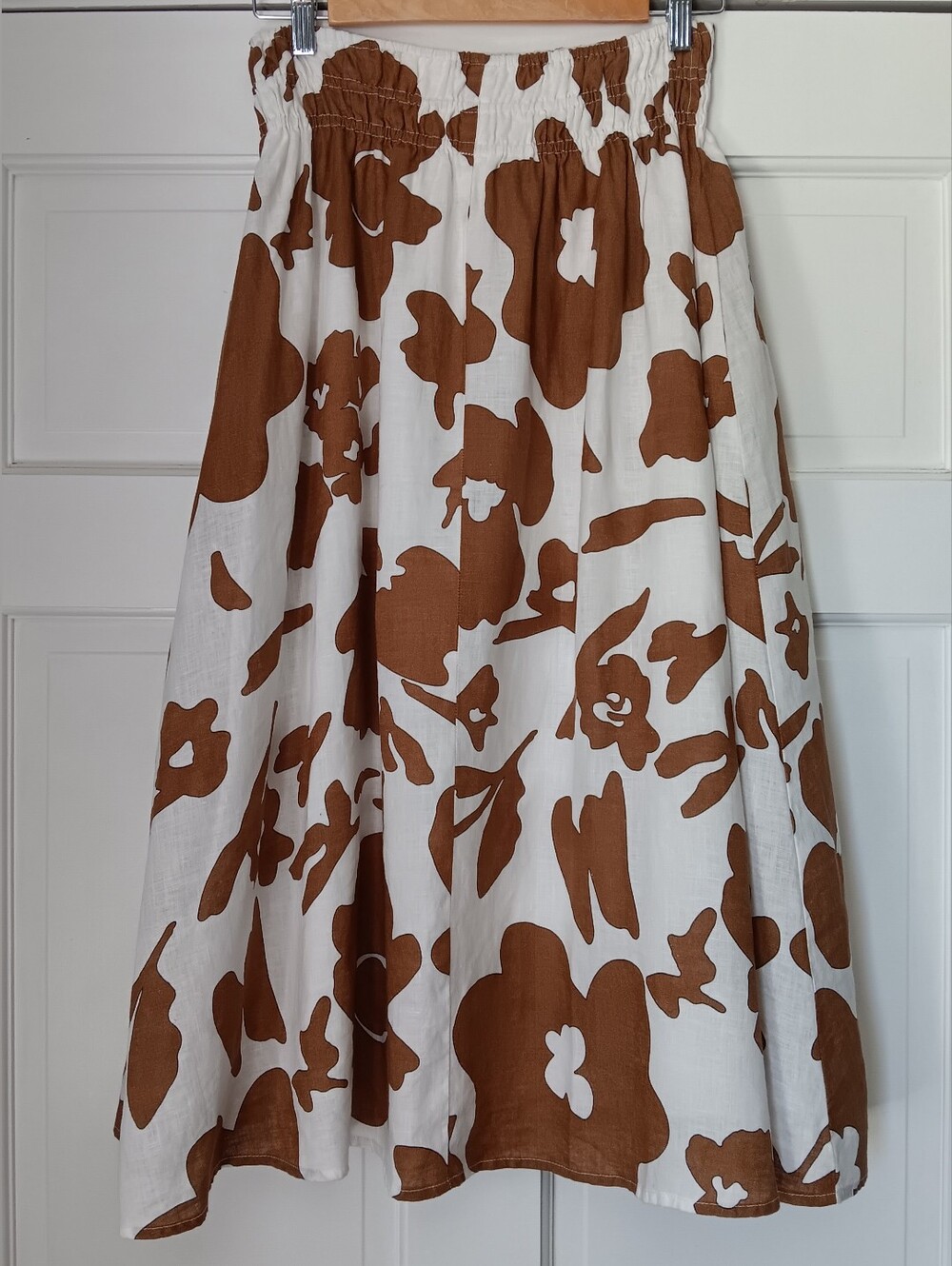 Magaschoni linen floral midi skirt
